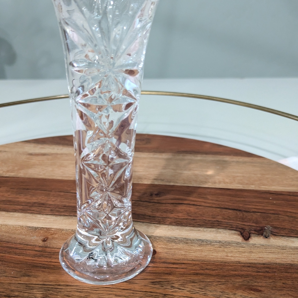Elegant Clear Glass Vase